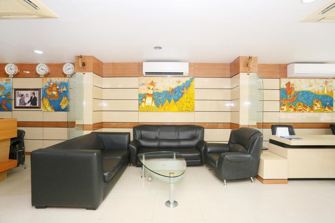 Capital O 45944 Club 7 Hotell Tiruvalla Eksteriør bilde