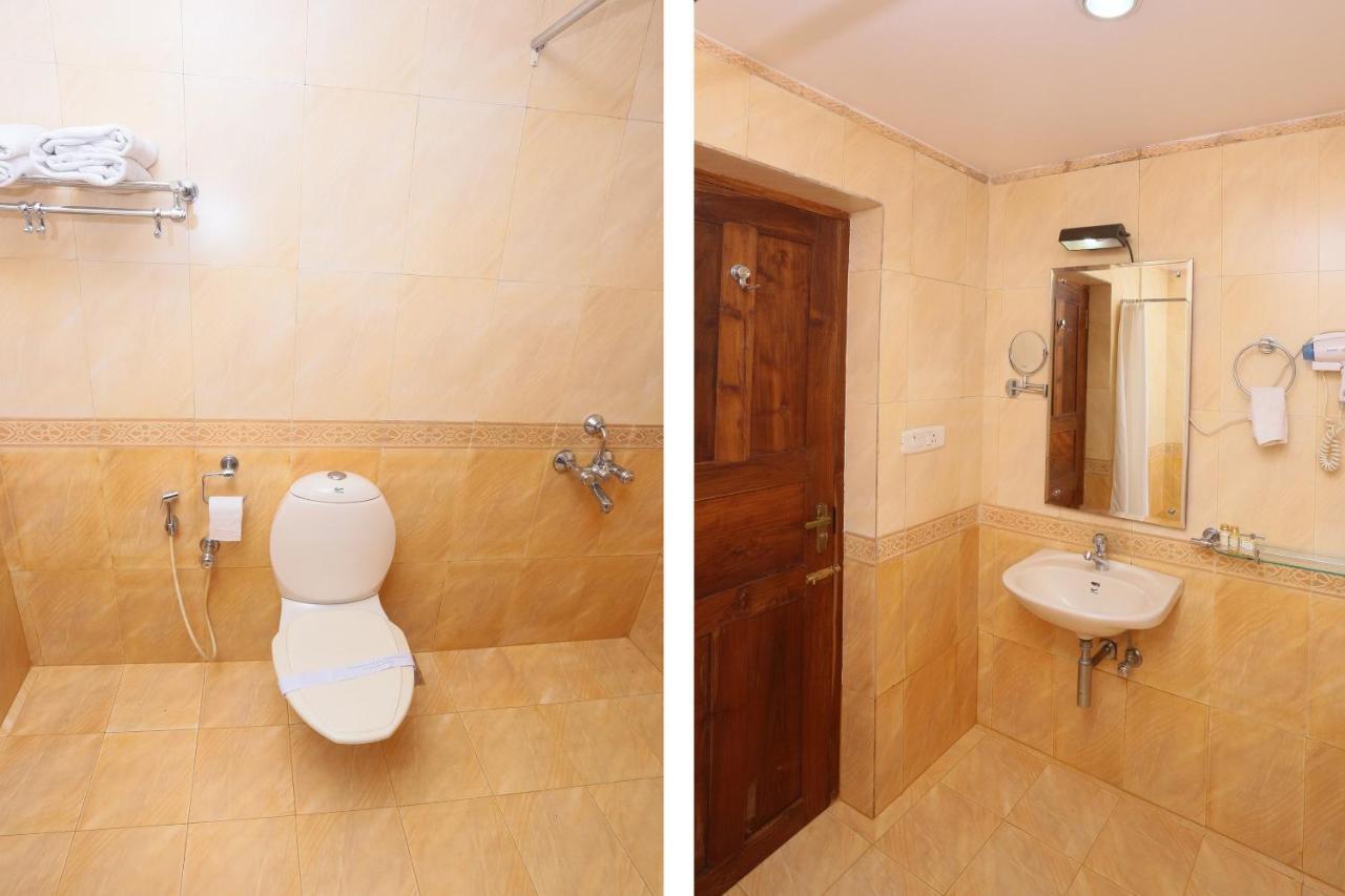 Capital O 45944 Club 7 Hotell Tiruvalla Eksteriør bilde